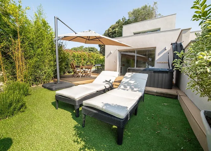 Casa Lc 2-3 Pers Vue Jacuzzi Holiday home *